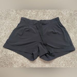 Lululemon Spring Break Away Shorts Size 6